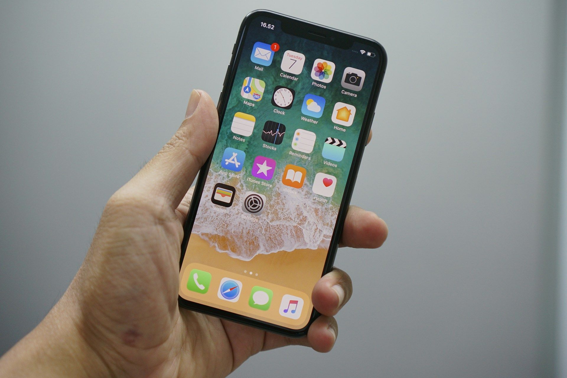 Contactless revolution: in Luxembourg, the iPhone has become a payment terminal