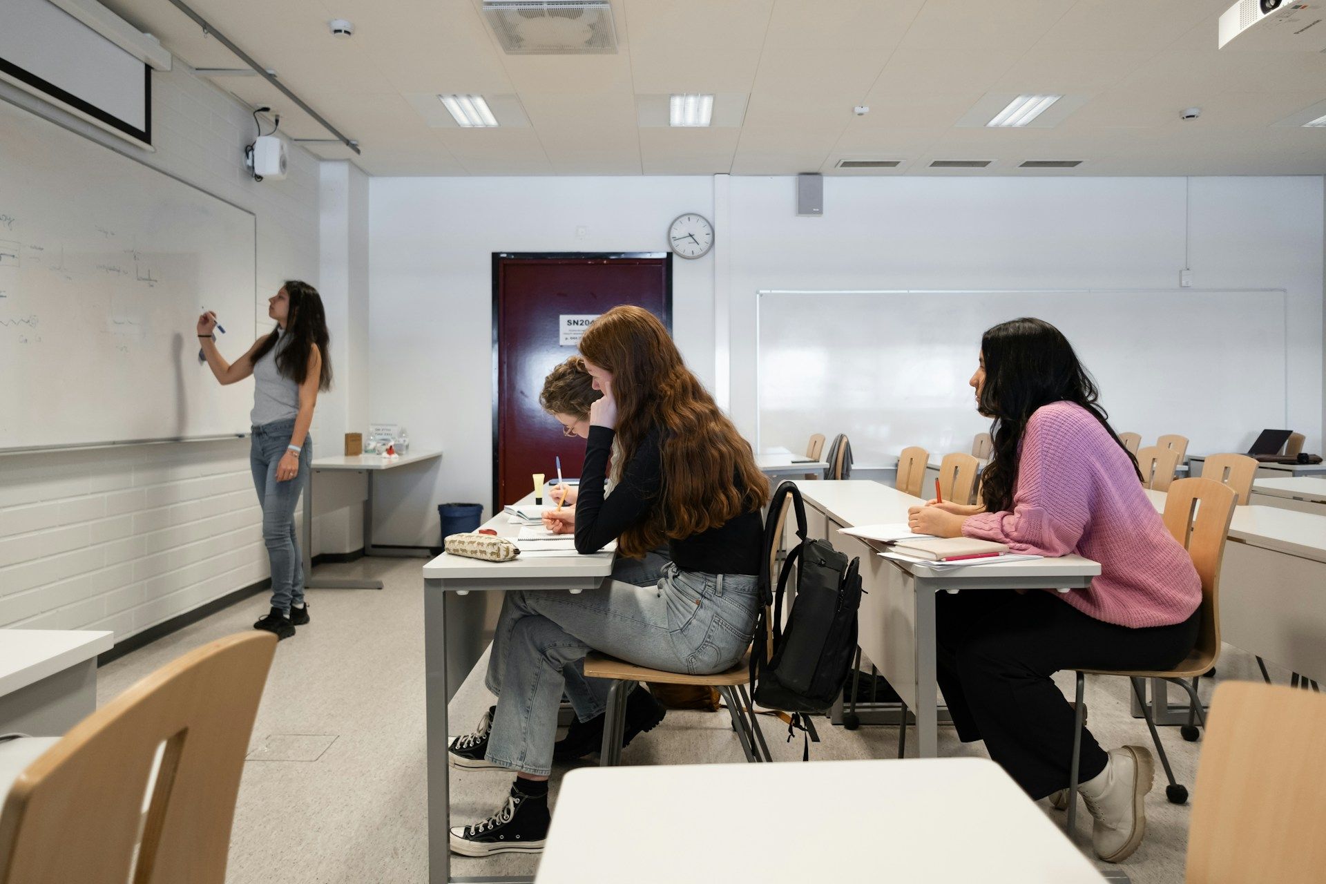 Final exams start in Luxembourg: almost 4,000 students take final tests